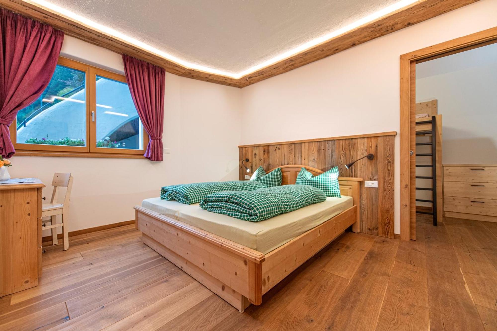 Agriturismo Apartments Tuene أورتيسايْ المظهر الخارجي الصورة